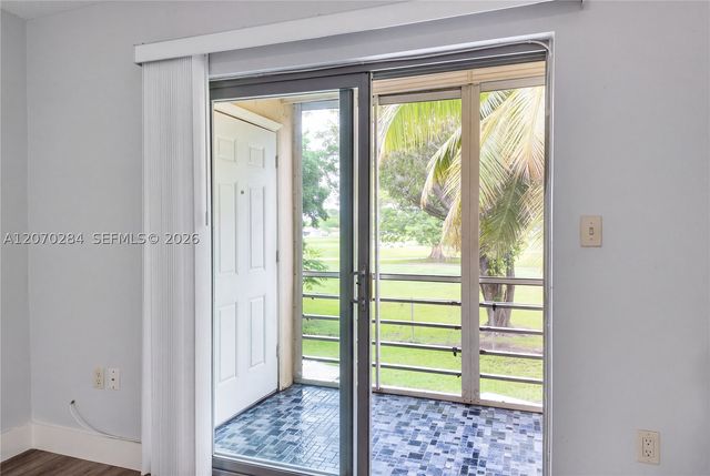 15888 SW 95th Ave 209, Miami, FL 33157