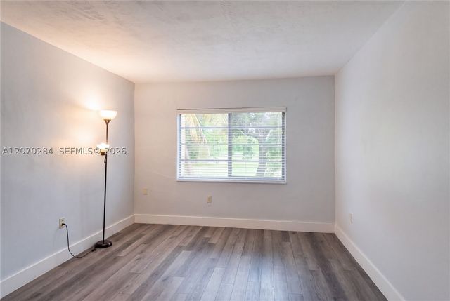 15888 SW 95th Ave 209, Miami, FL 33157