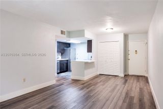 15888 SW 95th Ave 209, Miami, FL 33157