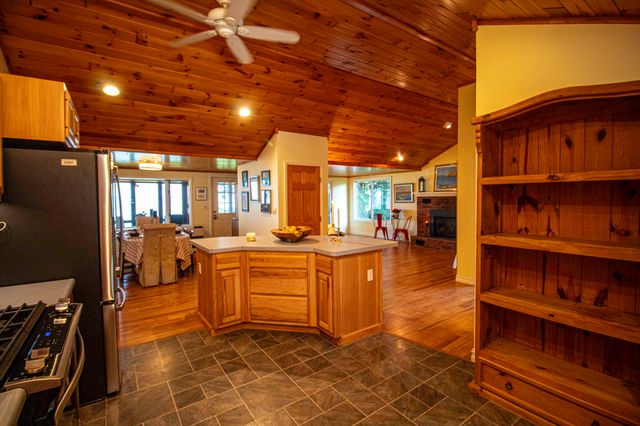 10 Willow Lane, Plattsburgh, NY 12901
