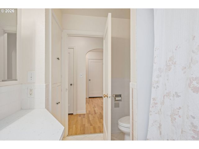 2031 OLIVE St, Eugene, OR 97405