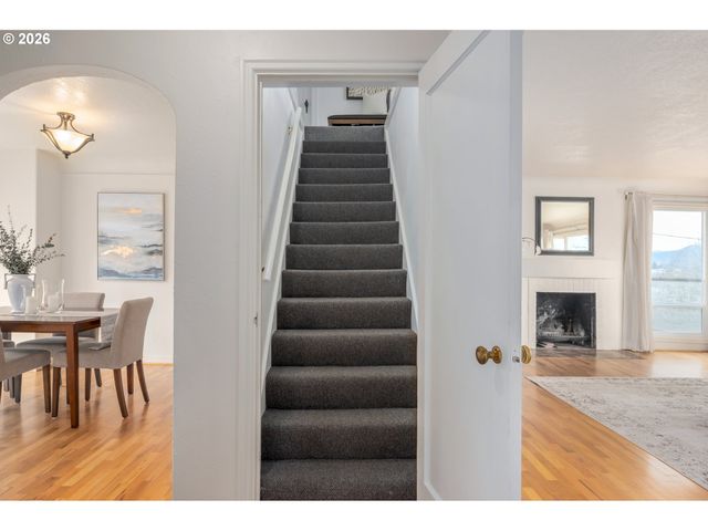 2031 OLIVE St, Eugene, OR 97405