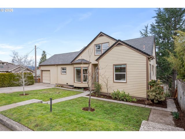 2031 OLIVE St, Eugene, OR 97405
