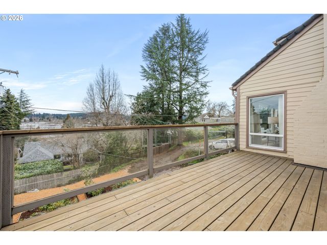 2031 OLIVE St, Eugene, OR 97405