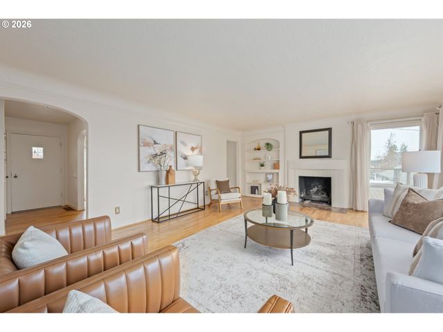 2031 OLIVE St, Eugene, OR 97405