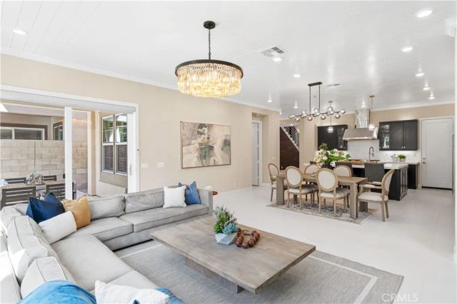 91 Pelican, Irvine, CA 92618