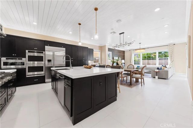 91 Pelican, Irvine, CA 92618