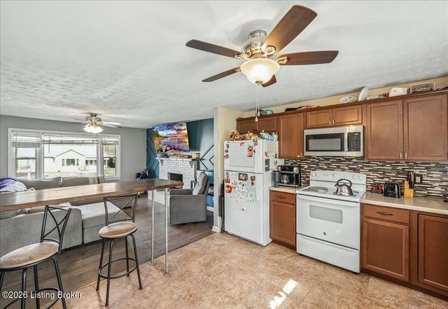 221 Lyons Dr, Frankfort, KY 40601