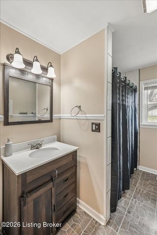 221 Lyons Dr, Frankfort, KY 40601