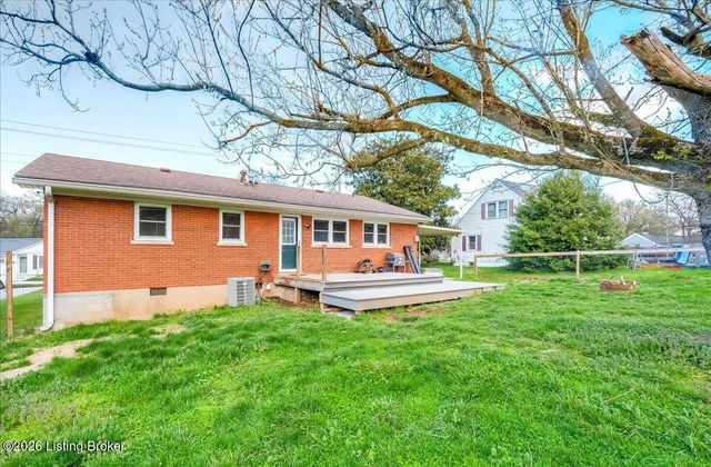 221 Lyons Dr, Frankfort, KY 40601