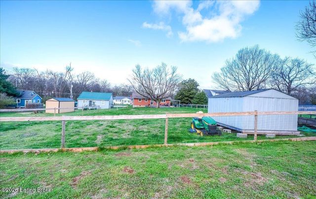 221 Lyons Dr, Frankfort, KY 40601