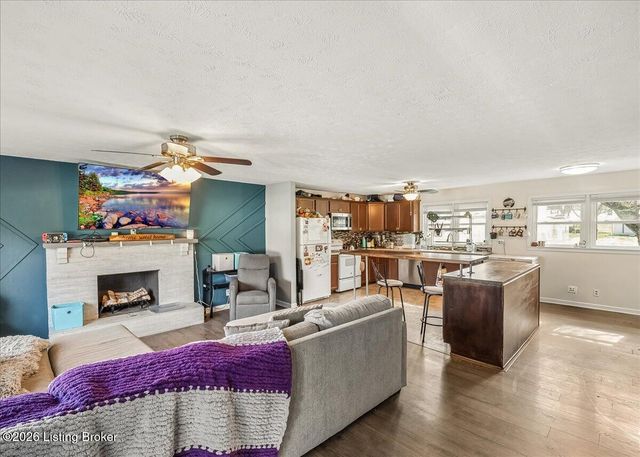 221 Lyons Dr, Frankfort, KY 40601