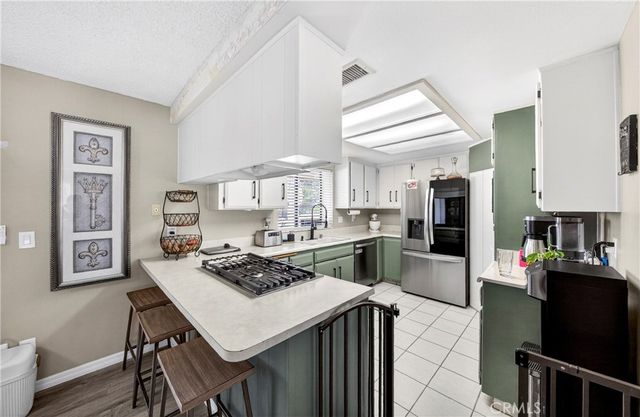 17930 Seaforth Street, Hesperia, CA 92345