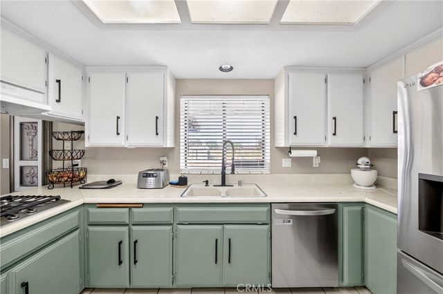 17930 Seaforth Street, Hesperia, CA 92345