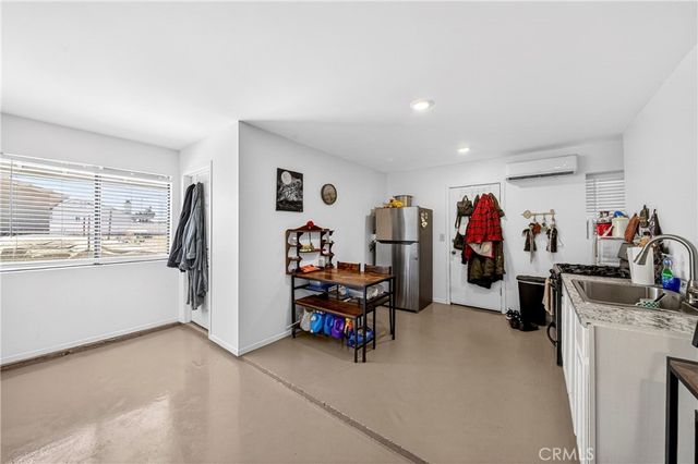 17930 Seaforth Street, Hesperia, CA 92345