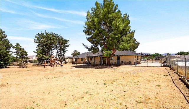 17930 Seaforth Street, Hesperia, CA 92345