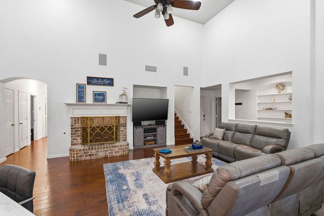 1611 Country Brook Lane, Allen, TX 75002