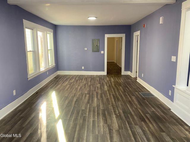 1027 2nd Avenue, Schenectady, NY 12303