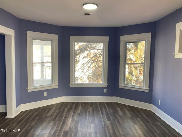 1027 2nd Avenue, Schenectady, NY 12303