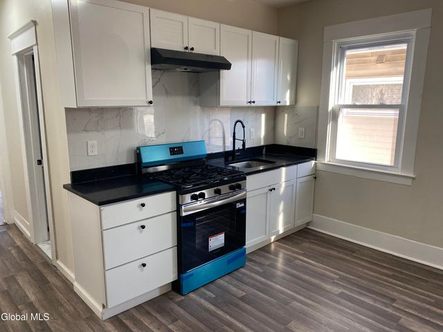 1027 2nd Avenue, Schenectady, NY 12303