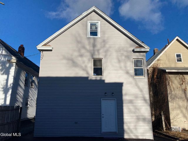 1027 2nd Avenue, Schenectady, NY 12303