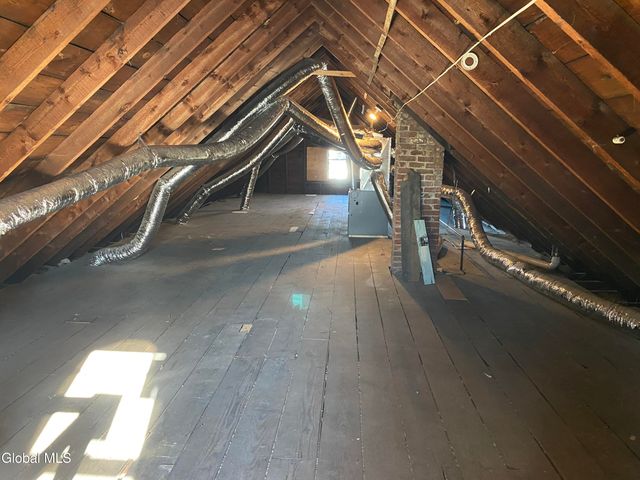 1027 2nd Avenue, Schenectady, NY 12303