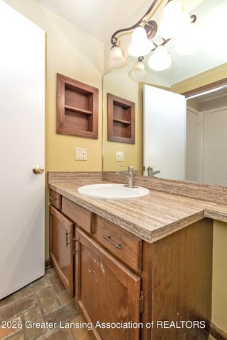 4695 Meridian Road, Williamston, MI 48895