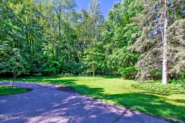 4695 Meridian Road, Williamston, MI 48895