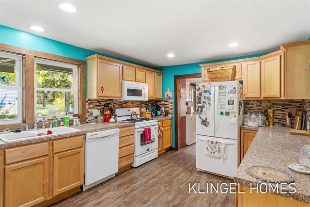17386 Villa Park Street, Spring Lake, MI 49456