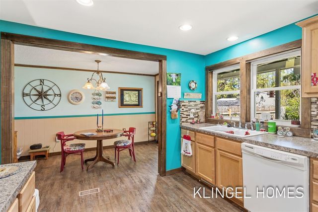 17386 Villa Park Street, Spring Lake, MI 49456