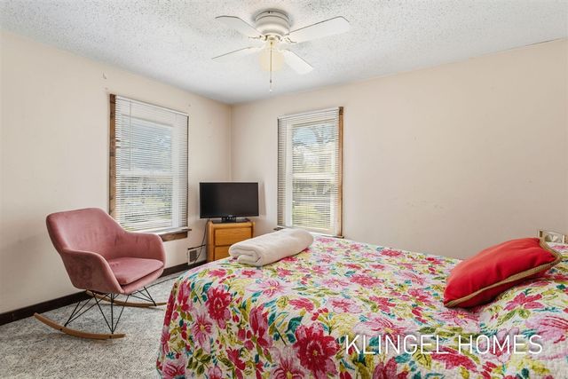 17386 Villa Park Street, Spring Lake, MI 49456