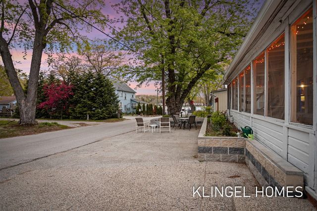 17386 Villa Park Street, Spring Lake, MI 49456