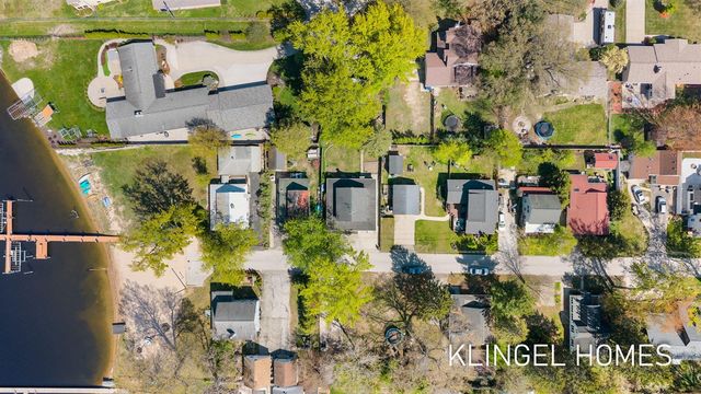 17386 Villa Park Street, Spring Lake, MI 49456