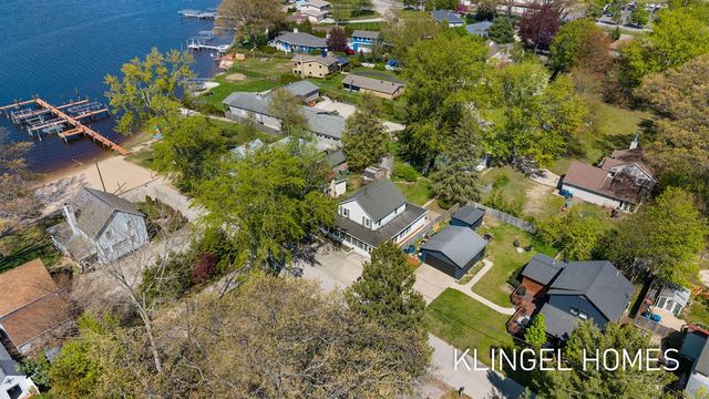 17386 Villa Park Street, Spring Lake, MI 49456