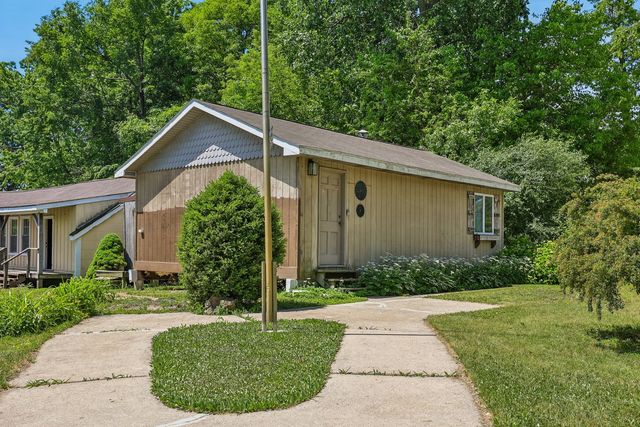 34983 Hickory Avenue, Ingleside, IL 60041