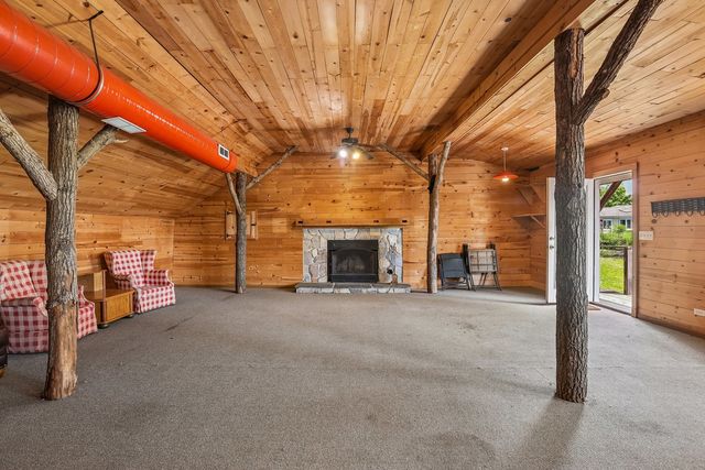 34983 Hickory Avenue, Ingleside, IL 60041