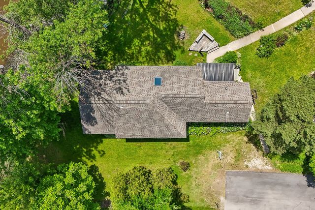 34983 Hickory Avenue, Ingleside, IL 60041