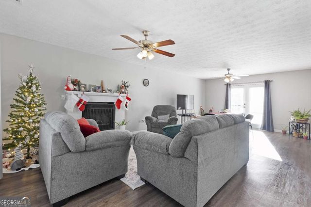 284 Oak Ridge, Auburn, GA 30011