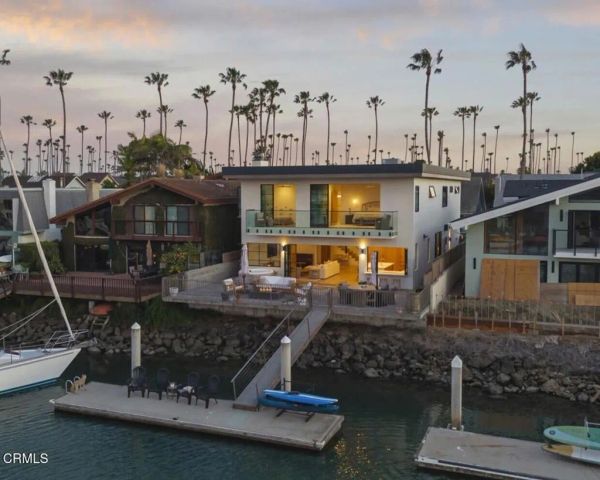 1305 Beachmont, Ventura, CA 93001
