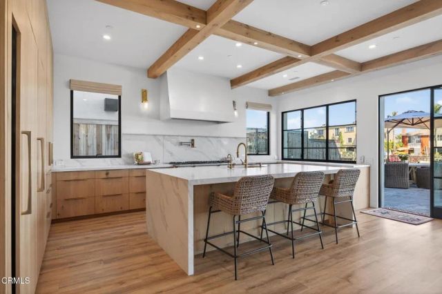 1305 Beachmont, Ventura, CA 93001