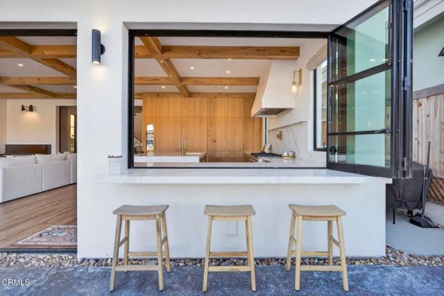 1305 Beachmont, Ventura, CA 93001