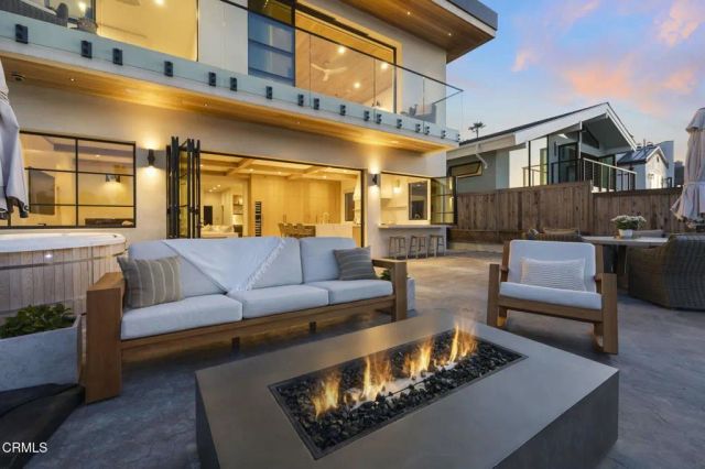 1305 Beachmont, Ventura, CA 93001