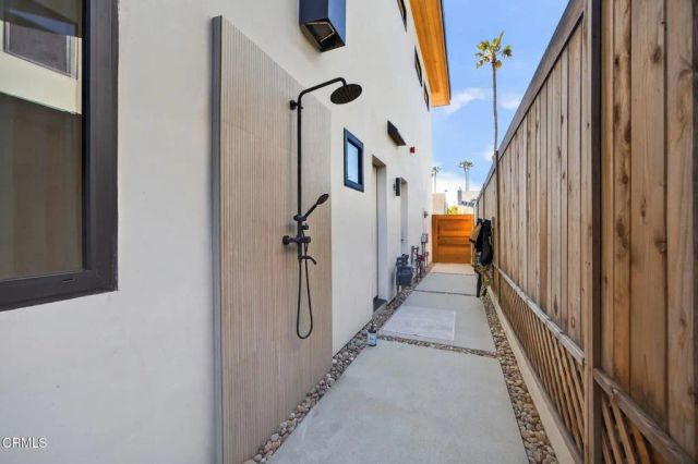 1305 Beachmont, Ventura, CA 93001