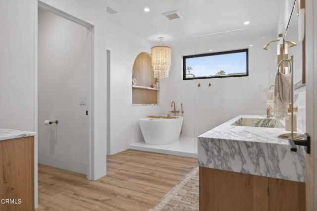 1305 Beachmont, Ventura, CA 93001