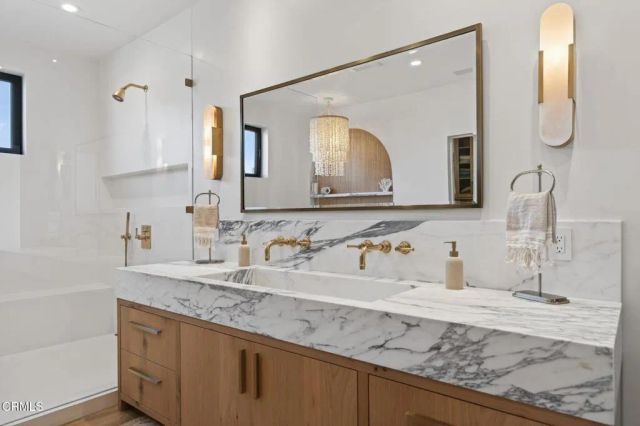 1305 Beachmont, Ventura, CA 93001