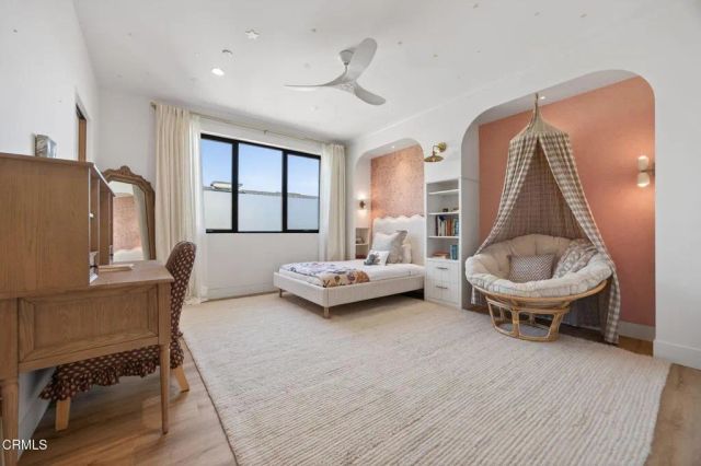 1305 Beachmont, Ventura, CA 93001