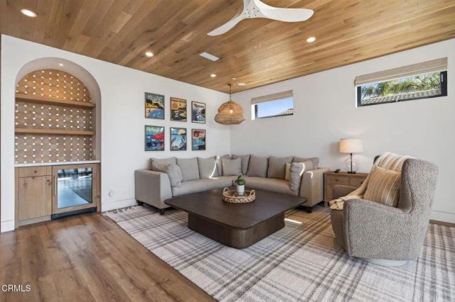 1305 Beachmont, Ventura, CA 93001