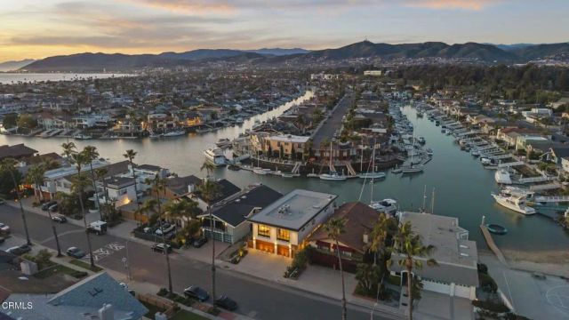 1305 Beachmont, Ventura, CA 93001