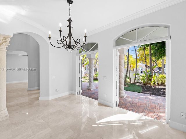 827 SE 2nd Ct, Fort Lauderdale, FL 33301