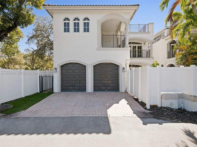 827 SE 2nd Ct, Fort Lauderdale, FL 33301